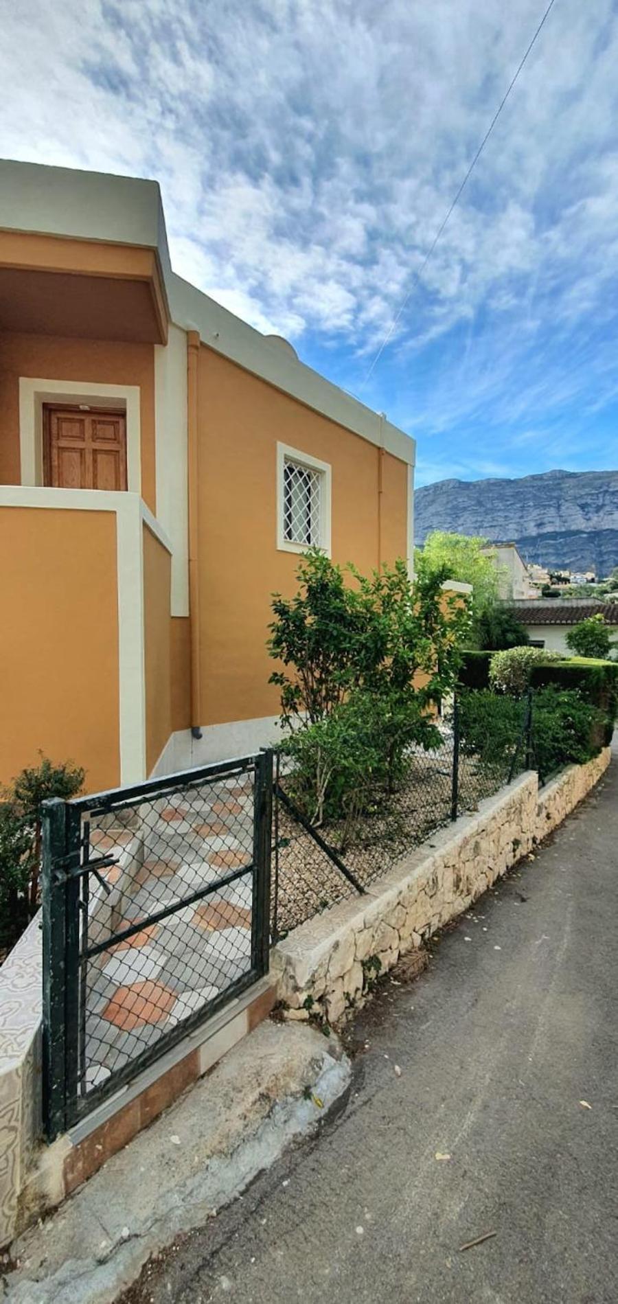 Adosado Calist Apartment Дения Екстериор снимка
