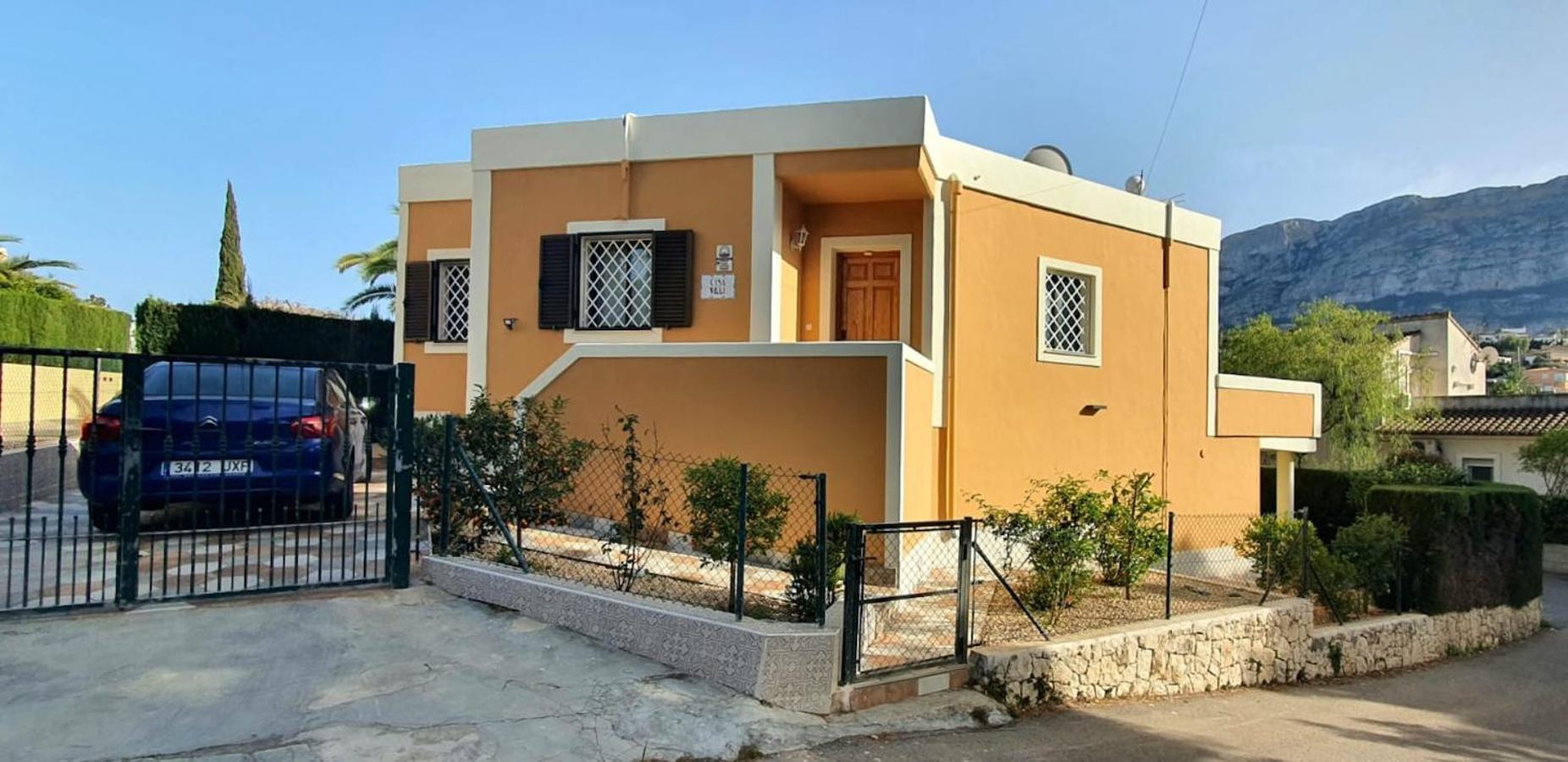 Adosado Calist Apartment Дения Екстериор снимка